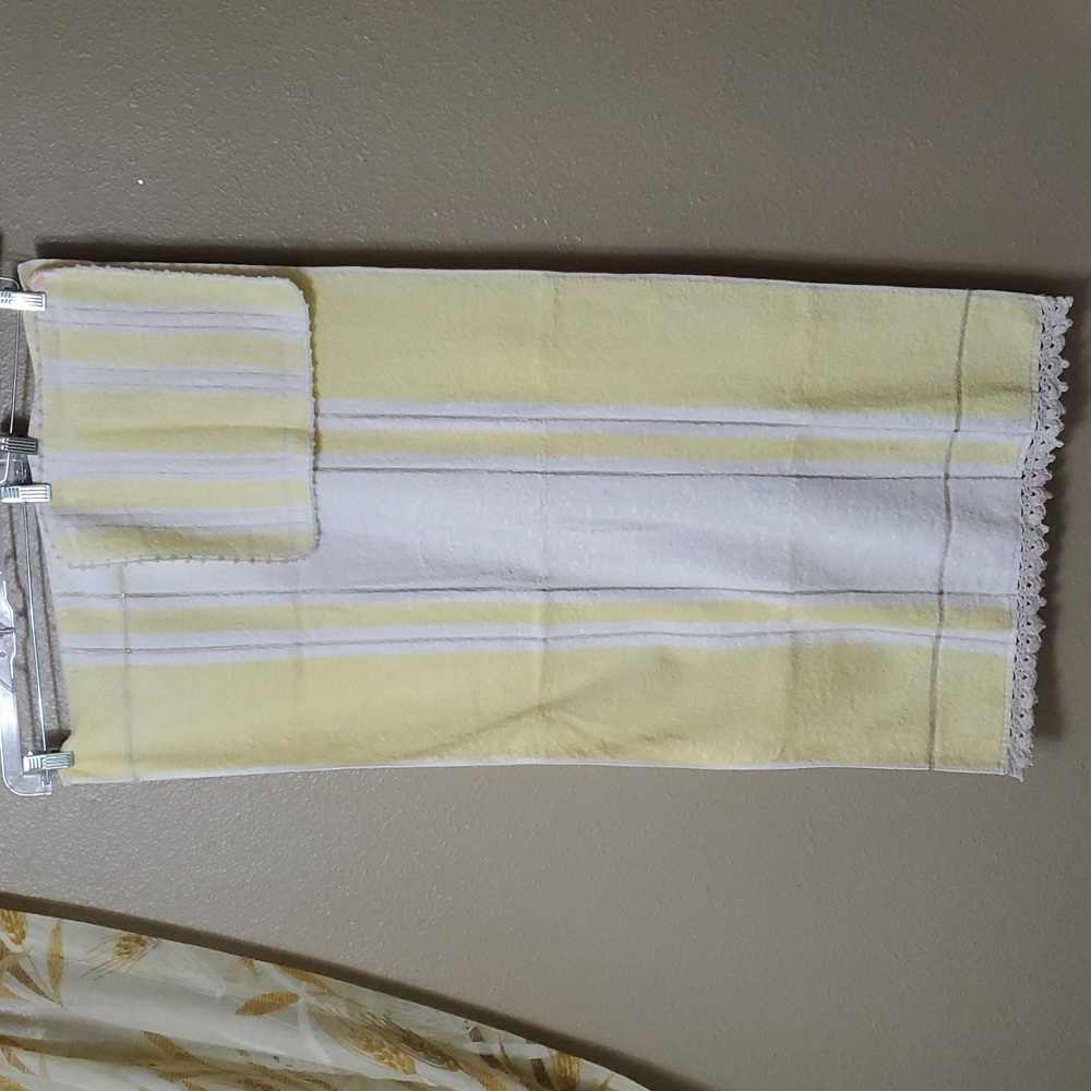 Vintage Cannon Towel Set Yellow White Gold Stripe Crochet Edge USA Made